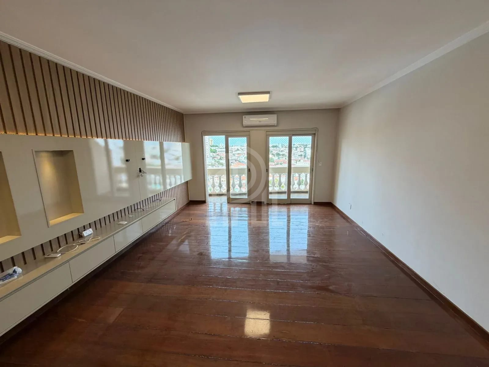 Apartamento no condomínio Palais Du Louvre — foto 2