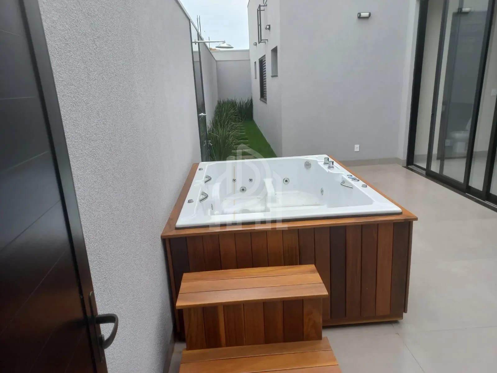 Casa no condomínio Estância dos Ipês — foto 2